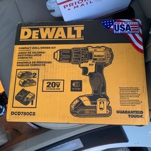 Dewalt compact drill DCD780C2